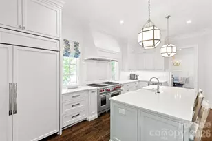 2638 Hampton Ave, Charlotte, NC 28207 - Photo 18