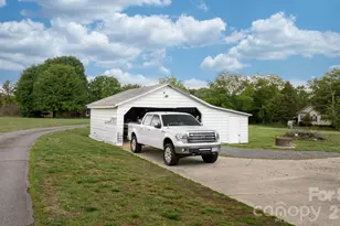 3941 Springs Rd, Conover, NC 28613 - Photo 18