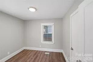 4239 Dinglewood Ave, Charlotte, NC 28205 - Photo 12