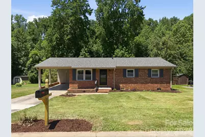 413 E McLelland Avenue, Mooresville, NC 28115 - Photo 1