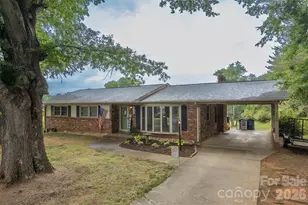 5460 Clover St, Hickory, NC 28602 - Photo 1