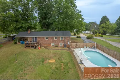 5460 Clover Street, Hickory, NC 28602 - Photo 8