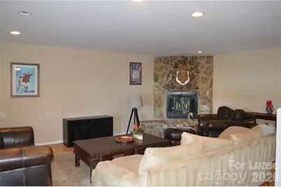 17701 Burnt Hickory Drive, Charlotte, NC 28278 - Photo 8
