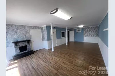 466 E Court Street #B, Marion, NC 28752 - Photo 4