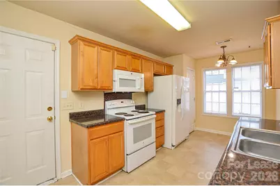 8415 Spirea Court, Charlotte, NC 28215 - Photo 18