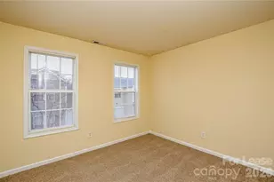 8415 Spirea Ct, Charlotte, NC 28215 - Photo 6