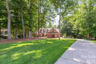 4709 Rockwood Dr, Waxhaw, NC 28173 - Photo 2