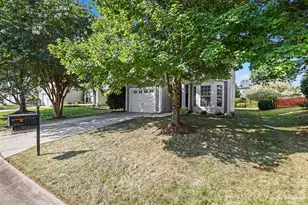 712 Tulip Tree Pl, Rock Hill, SC 29732 - Photo 4