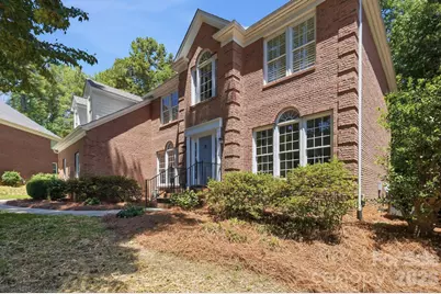 4432 Mountain Cove Drive, Charlotte, NC 28216 - Photo 2