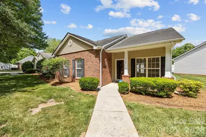 2960 Zion Renaissance Lane, Charlotte, NC 28269 - Photo 2