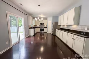 221 Sycamore Creek Rd, Fort Mill, SC 29708 - Photo 2