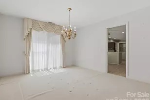 1020 Longreen Dr, Kernersville, NC 27284 - Photo 14