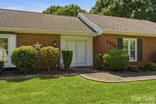 1020 Longreen Dr, Kernersville, NC 27284 - Photo 4