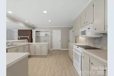 1020 Longreen Drive, Kernersville, NC 27284 - Photo 18