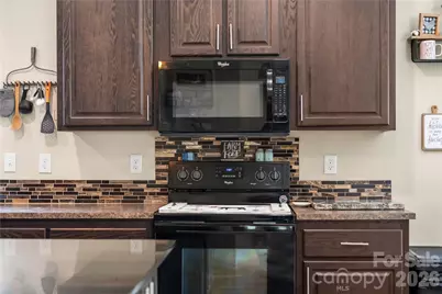 111 Robin Street, Hendersonville, NC 28739 - Photo 14