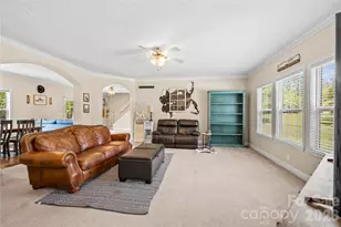 111 Robin St, Hendersonville, NC 28739 - Photo 6
