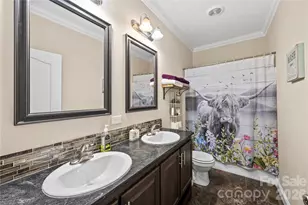 111 Robin St, Hendersonville, NC 28739 - Photo 24