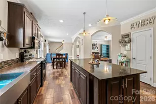 111 Robin St, Hendersonville, NC 28739 - Photo 14