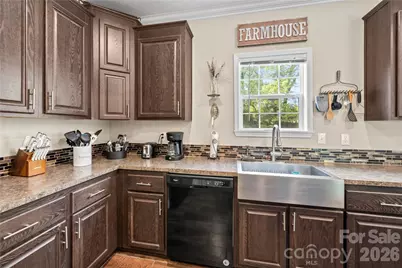 111 Robin Street, Hendersonville, NC 28739 - Photo 12