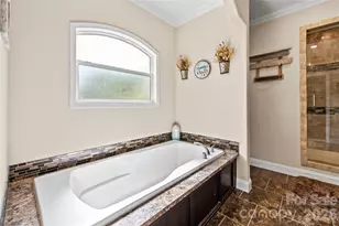 111 Robin St, Hendersonville, NC 28739 - Photo 20