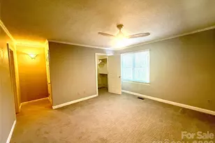 2705 North Center Street NW, Hickory, NC 28601 - Photo 20