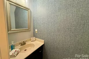 2705 North Center Street NW, Hickory, NC 28601 - Photo 14