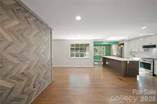24 Warwick Pl, Asheville, NC 28804 - Photo 4
