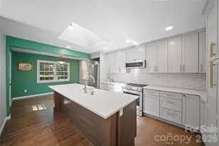 24 Warwick Pl, Asheville, NC 28804 - Photo 8