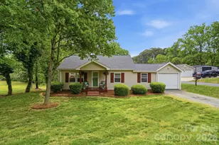 215 W Dallas Rd, Stanley, NC 28164 - Photo 2