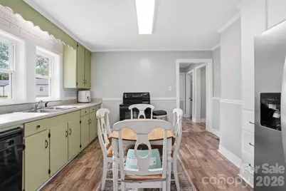 215 W Dallas Road, Stanley, NC 28164 - Photo 8