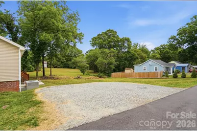 215 W Dallas Road, Stanley, NC 28164 - Photo 28