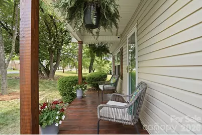 215 W Dallas Road, Stanley, NC 28164 - Photo 4