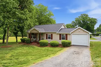 215 W Dallas Road, Stanley, NC 28164 - Photo 1