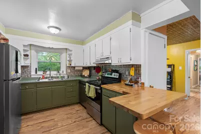105 7th Street, Black Mountain, NC 28711 - Photo 10