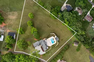 4511 Howey Farms Dr, Waxhaw, NC 28173 - Photo 2