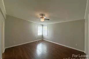 8209 Terra Linda Ln, Charlotte, NC 28215 - Photo 8