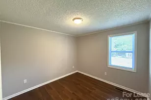 8209 Terra Linda Ln, Charlotte, NC 28215 - Photo 12