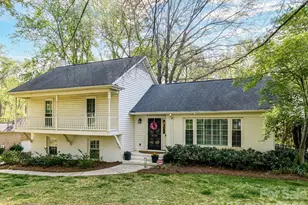 3719 Huckleberry Rd, Charlotte, NC 28210 - Photo 2
