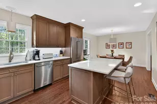 3719 Huckleberry Rd, Charlotte, NC 28210 - Photo 10