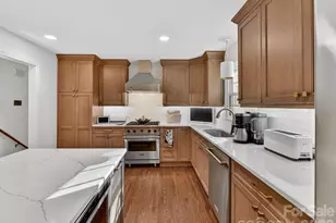 3719 Huckleberry Rd, Charlotte, NC 28210 - Photo 12