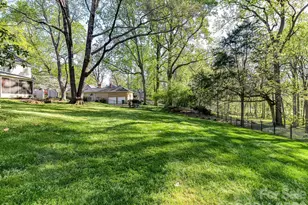 3719 Huckleberry Rd, Charlotte, NC 28210 - Photo 38