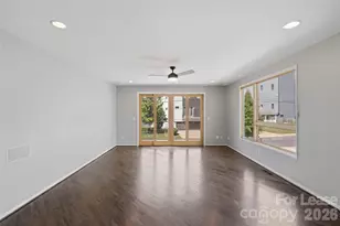 919 Westbrook Dr, Charlotte, NC 28202 - Photo 2