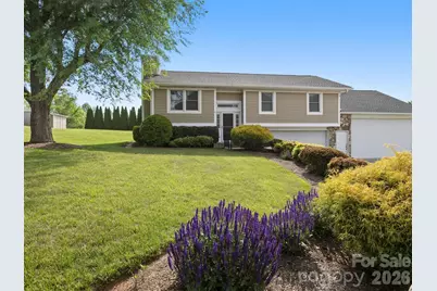 3 Fieldcrest Drive, Candler, NC 28715 - Photo 1