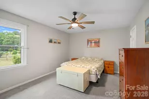 6131 Kinghurst Dr, Charlotte, NC 28216 - Photo 14