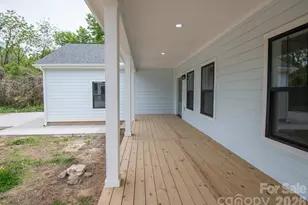 45 Gash Cv Rd, Hendersonville, NC 28791 - Photo 4