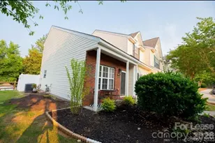 16855 Greenlawn Hills Ct, Charlotte, NC 28213 - Photo 2