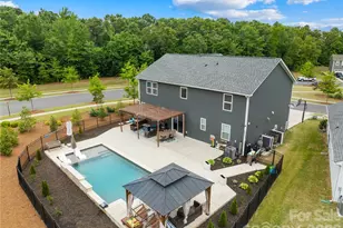 1004 Bellshill Dr, Indian Trail, NC 28079 - Photo 8