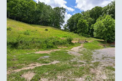 181 Harley Davidson Drive, Canton, NC 28716 - Photo 8