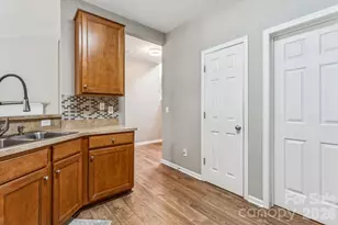 11961 Stratfield Pl Cir, Pineville, NC 28134 - Photo 8