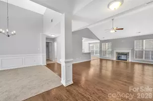 14422 Southbridge Forest Dr, Charlotte, NC 28273 - Photo 2